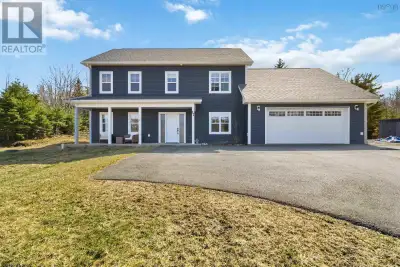 Visit REALTOR® website for additional information. Welcome to 17 Concordia Drive, Conquerall Bank an...