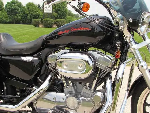 2013 Harley-Davidson Sportster XL883L Superlow in Street, Cruisers & Choppers in Leamington - Image 7