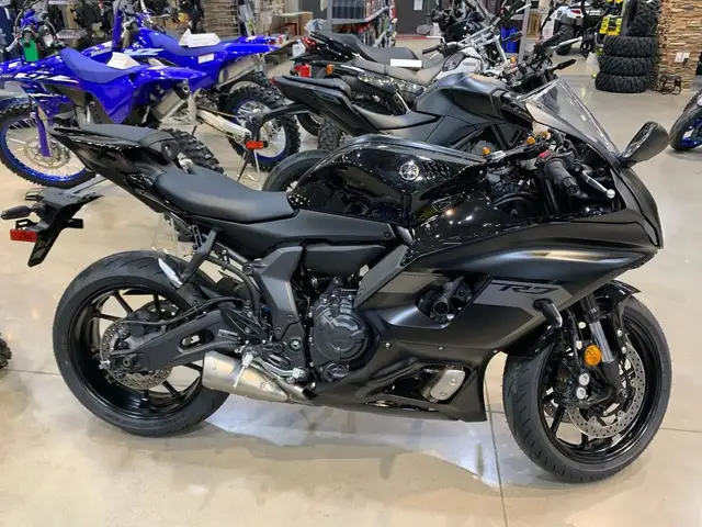 2025 Yamaha YamahaYZF_R7 R7 R6 R3 R1 in Street, Cruisers & Choppers in Guelph - Image 4