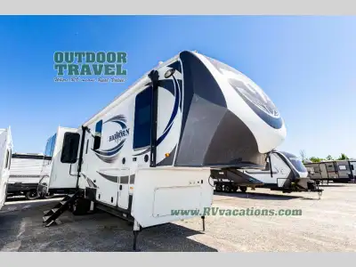 This Heartland Bighorn luxury fifth wheel model 3575EL will have you enjoying your every adventure!...
