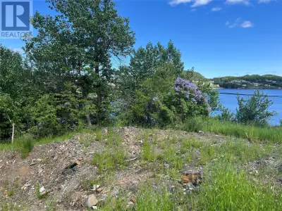 Vacant land with a beautiful view! Located in the quiet community of Pacquet, this parcel of land is...