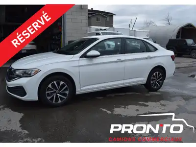 Bluetooth ** Camera de recul ** Cruise ** * Demandez votre Carfax Gratuitement ** -- Bénéficié de no...