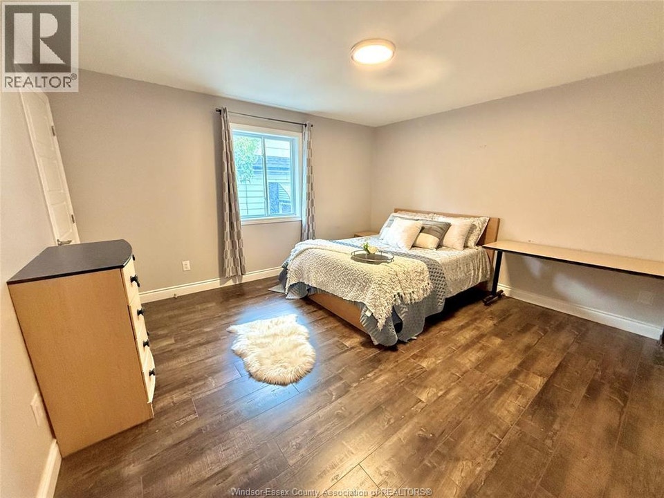 363 CURRY AVENUE Unit# ROOM 2 Windsor, Ontario 5