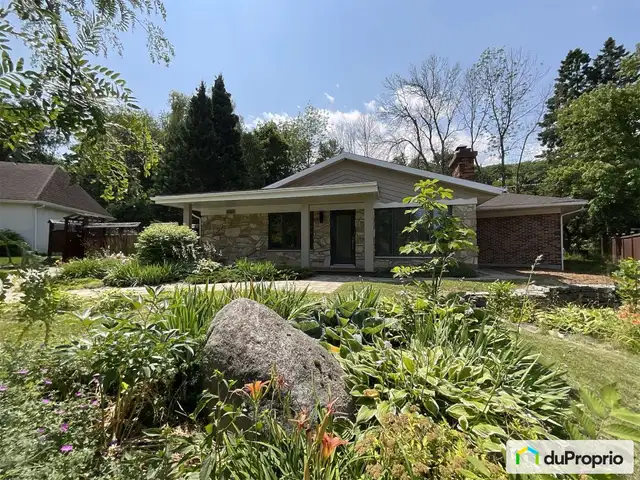 $840,000 - Bungalow for sale in Cap-Rouge in Houses for Sale in Québec City - Image 2