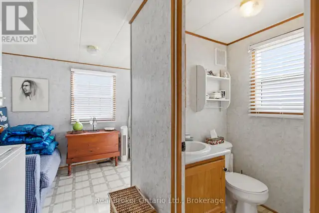 428 PINE PASS Centre Wellington, Ontario in Houses for Sale in Oakville / Halton Region - Image 32