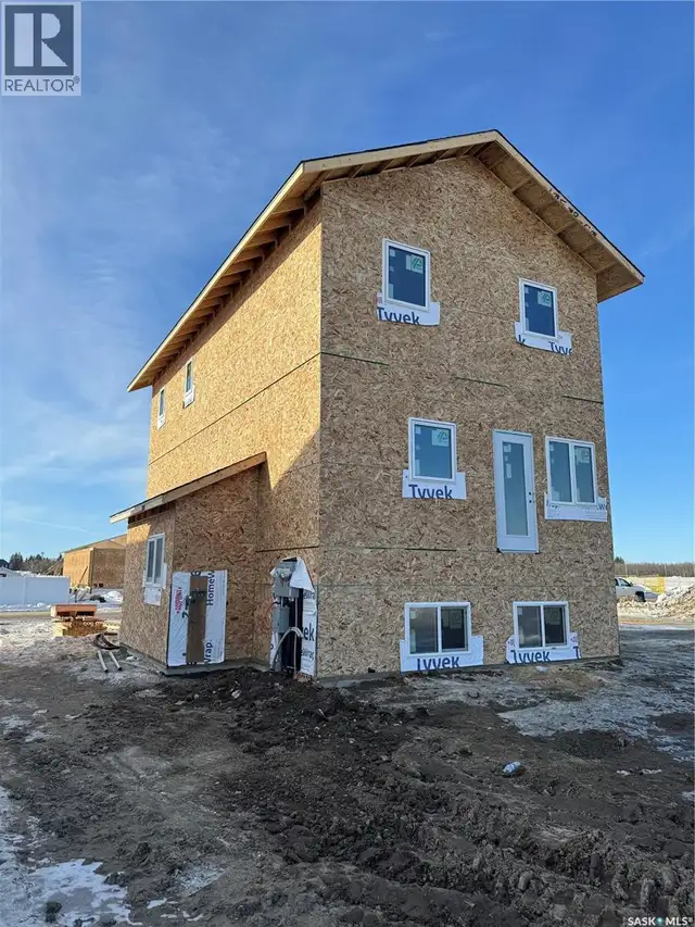 13 Clement ROAD Lanigan, Saskatchewan in Houses for Sale in Saskatoon - Image 7