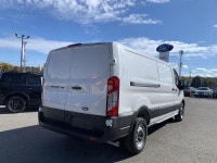 This oxford white van has an automatic transmission and is powered by a 3.5L V6 engine. To apply rig... (image 4)