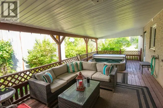 108 QUEENSWAY Drive St. Jacobs, Ontario in Houses for Sale in Kitchener / Waterloo - Image 40