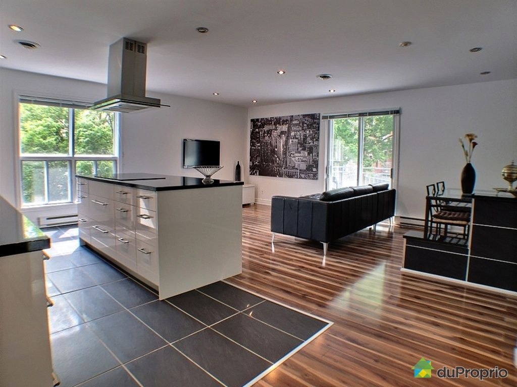 $599,000 - Condominium in Ville-Marie (downtown, old Mtl) — photo 1