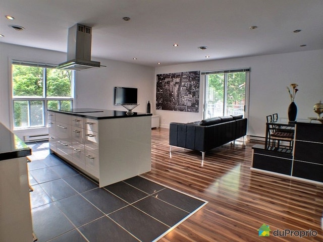 $599,000 - Condominium in Ville-Marie (downtown, old Mtl) — photo 1