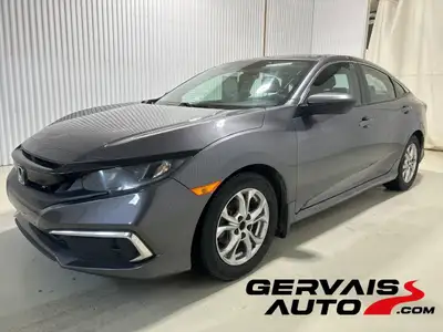 La Honda Civic Sedan LX est une voiture compacte qui incarne parfaitement la réputation de fiabilité...