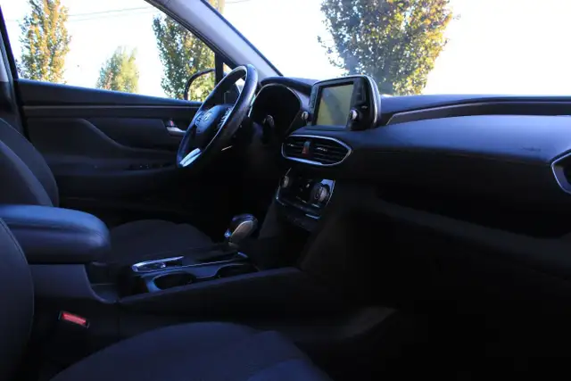 2019 Hyundai Santa Fe 2.0T Preferred AWD w/Dark Chrome Accent fo in Cars & Trucks in Comox / Courtenay / Cumberland - Image 15