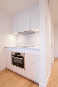 Renovated Akelius studio apartment for rent. Located near Sherbrooke in the Milton Park neighborhood... (image 3)