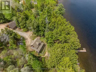 Outstanding waterfront home on the sparkling shores of Kamaniskeg Lake in beautiful Barry's Bay. Nes...
