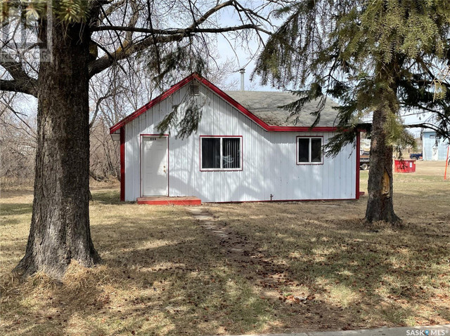 404 FRONT STREET Duck Lake, Saskatchewan in Houses for Sale in Prince Albert - Image 3