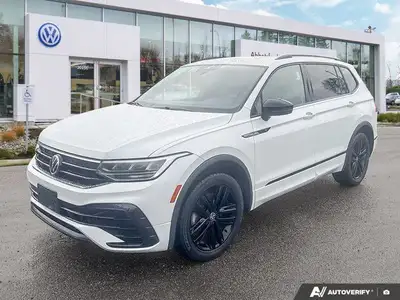 This Volkswagen Tiguan delivers a Intercooled Turbo Regular Unleaded I-4 2.0 L/121 engine powering t...