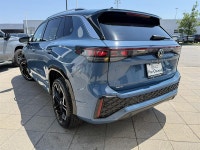 Humberview Volkswagen on the Queensway Turn heads in this stunning 2026 Volkswagen Tiguan Highline T... (image 4)