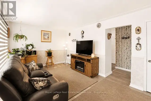 334 TRAGINA AVENUE N Hamilton (Homeside), Ontario in Houses for Sale in Oakville / Halton Region - Image 15