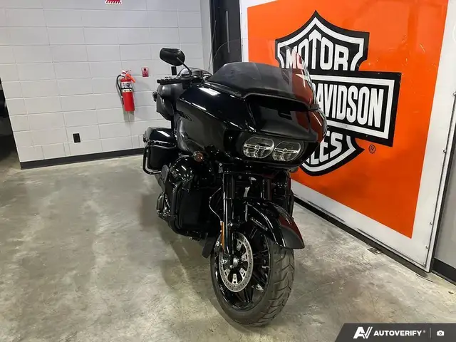 2024 Harley-Davidson FLTRK - Road Glide(TM) Limited in Sport Touring in Calgary - Image 3