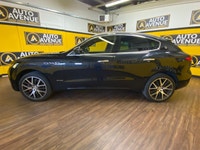 Luxury SUV featuring a 424-horsepower twin-turbo V6 engine, all-wheel-drive with a mechanical limite... (image 1)