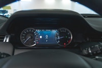 Land Rover Discovery Sport 247hp R-Dynamic SE 2023: - Extérieur argent métallisé Hakuba et intérieur... (image 4)