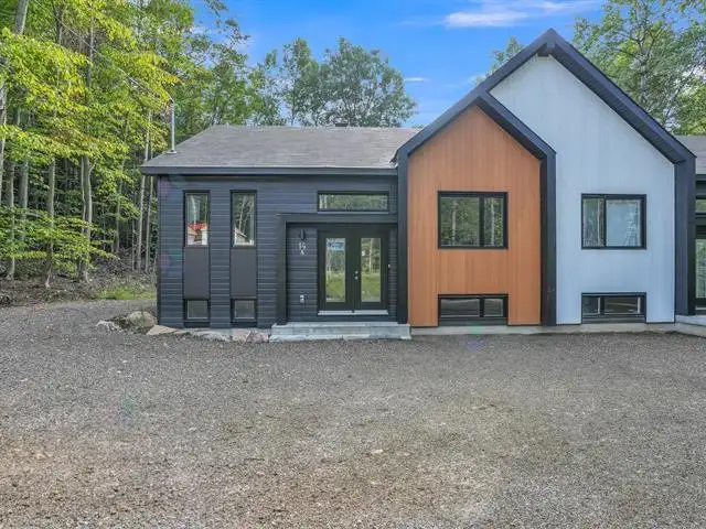 89 Ch. des Monts Val-des-Monts, Quebec628637821081621222