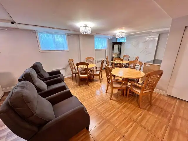 Très belle grande chambre à louer, Ste-Foy Libre in Room Rentals & Roommates in Québec City - Image 13
