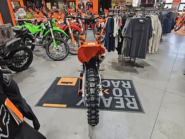 2025 KTM SX 250 in Dirt Bikes & Motocross in Calgary - Image 11