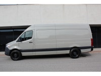 2020 MERCEDES SPRINTER 2500 - HIGH ROOF -- SHOWROOM CONDITION!!! 3.0L V6 DIESEL ENGINE !!! 3 SEATER... (image 1)