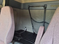 2020 FREIGHTLINER CASCADIA 125 Tandem Axle Sleeper Tractor - Automatic transmission-60600 GVW. 2020... (image 9)