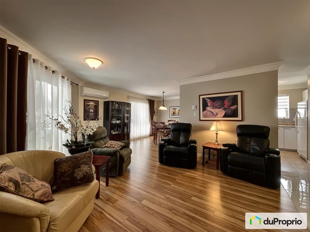 $319,000 - Condominium for sale in Sherbrooke (Jacques-Cartier) — photo 2