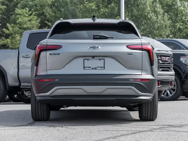 2025 Chevrolet Blazer EV LT AWD Midnight Edition- HD Surround Vi in Cars & Trucks in Markham / York Region - Image 7