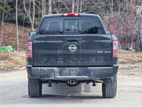 Heated Seats and Steering - Powerful 3.8L V6 engine with 4x4 capability - Advanced navigation system... (image 8)