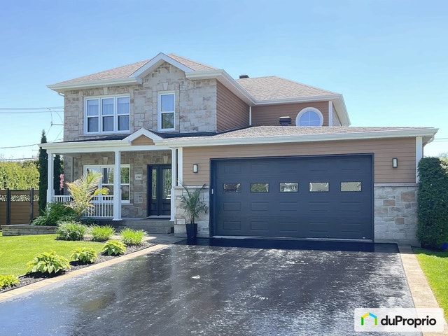 $1,050,000 - 2 Storey for sale in St-Augustin-De-Desmaures — photo 1