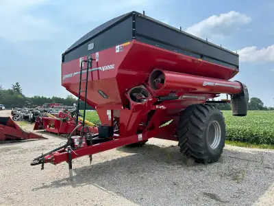 2022 BRENT V1000 GRAIN CART STOCK #A111958 1000 BUSHEL CAPACITY 20 INCH CORNER AUGER 4 WAY HYDRAULIC...