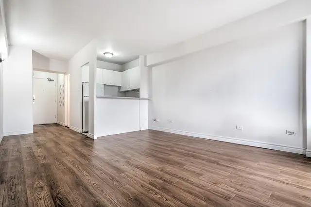 Terrasses Embassy Apartments - Bachelor available at 3440 Duroch in Long Term Rentals in City of Montréal - Image 12