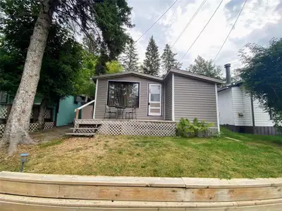 R36//Minnedosa/This charming cozy cabin has been in the family for 42 years and had been lovingly ma...