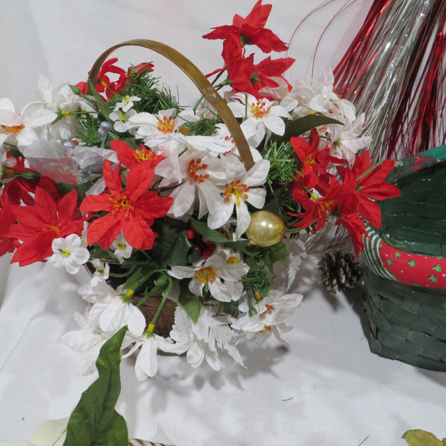 Xmas Baskets, Faux Flowers, Garland, Log in Holiday, Event & Seasonal in Winnipeg - Image 2