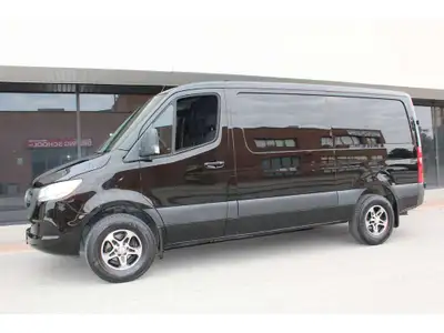 2020 MERCEDES SPRINTER - LOW ROOF!!! 3.0L V6 DIESEL ENGINE!!! 3 SEATER !!! ONLY 136,000 KM YES ONLY...