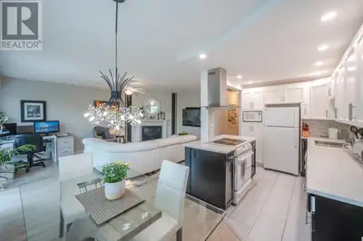 CORNER, GROUND condo with 2 bed, 2 FULL bath located in a SOUGHT-AFTER NEIGHBORHOOD. Location is key...