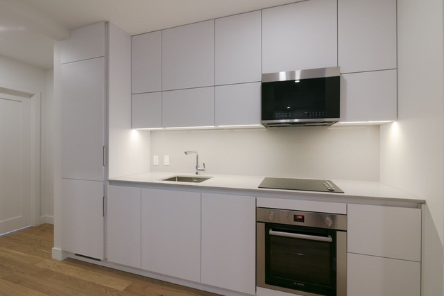 5530 Cote Saint-Luc Road — photo 1