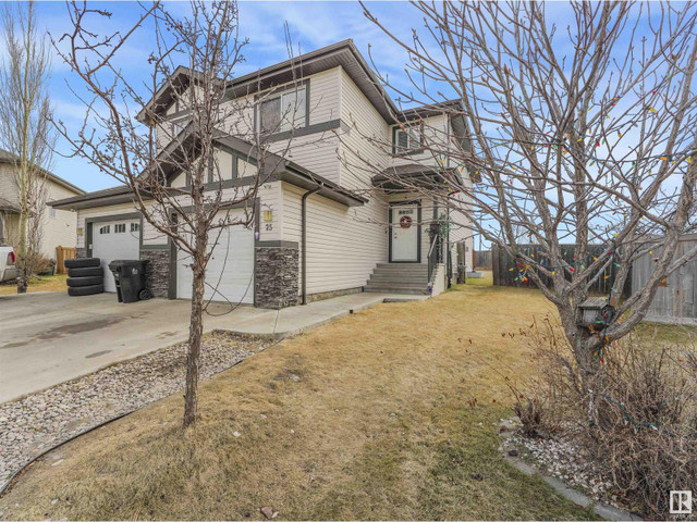 25 HARTWICK CO Spruce Grove, Alberta in Houses for Sale in Edmonton - Image 2