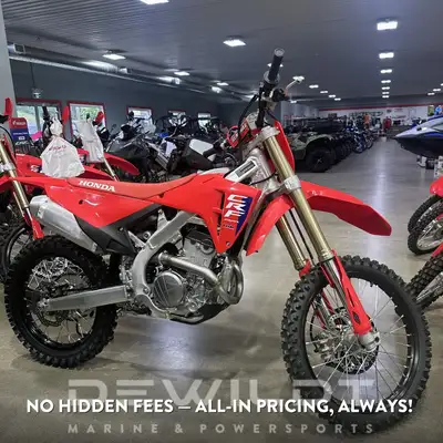 Honda CRF250R: 250cc Competition The Honda CRF250R stacks the deck when it comes to torque and midra...