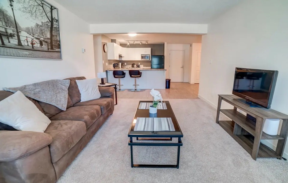 Apartments with In-Suite Laundry - Vanier Woods - Apartment for 2
