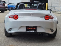 2016 Mazda MX-5 Miata the car that defines Zoom-Zoom . With just 112,000 km, this Ceramic Metallic r... (image 7)