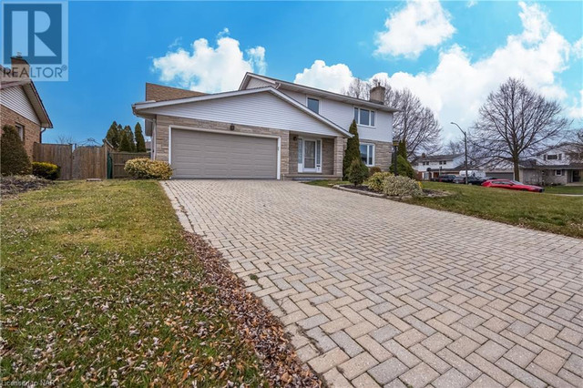 7 DOBBIE Road Thorold, Ontario in Houses for Sale in St. Catharines - Image 2