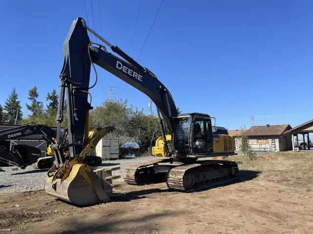 2019 John Deere 300G in Heavy Equipment in Parksville / Qualicum Beach - Image 3
