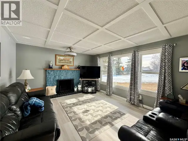 201 4th AVENUE SE Eston, Saskatchewan in Houses for Sale in Swift Current - Image 17