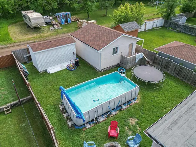 3008 McDonald Avenue Brandon, Manitoba62865718427650123