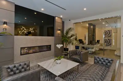 Studio - 505 6 St. SW